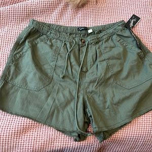 Lot of 2 Pairs of shorts XL and L